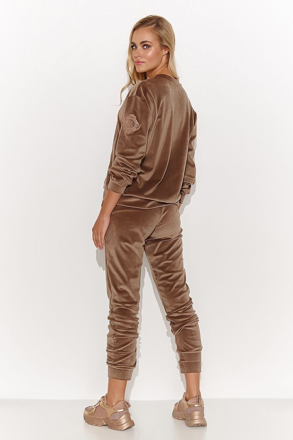 Feminin Velour Joggedress Sett